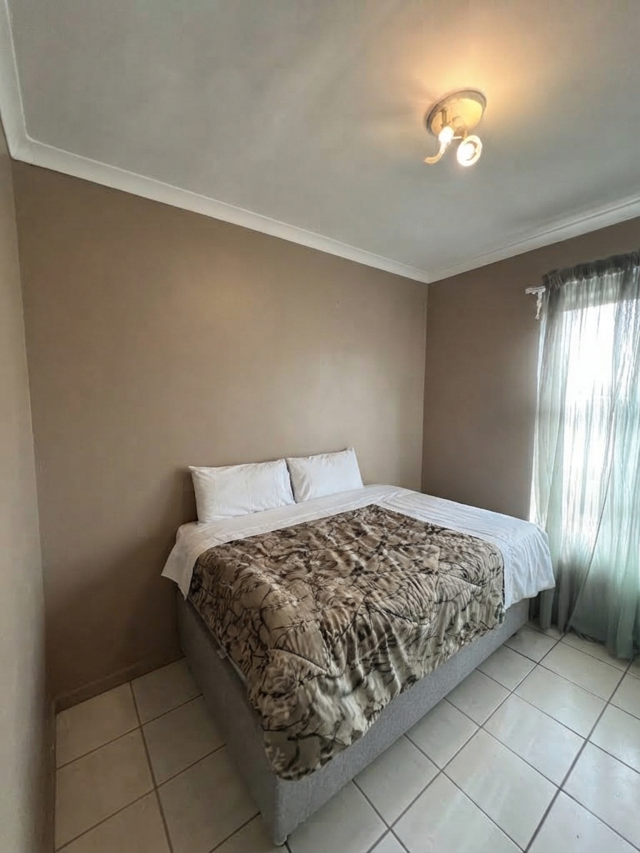 2 Bedroom Property for Sale in Sea Breeze Western Cape